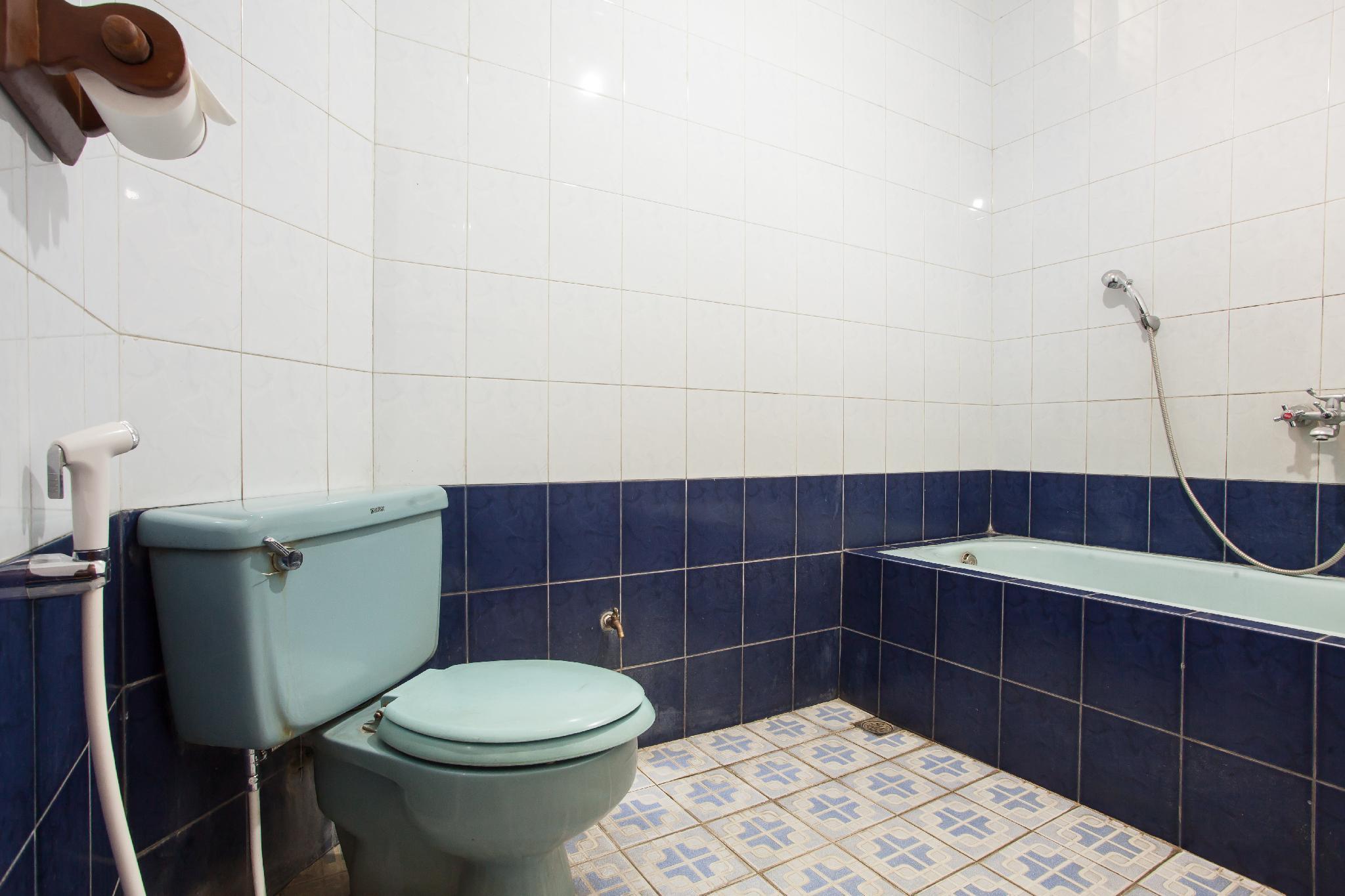 Reddoorz Near Balai Kota Malang Ξενοδοχείο Εξωτερικό φωτογραφία