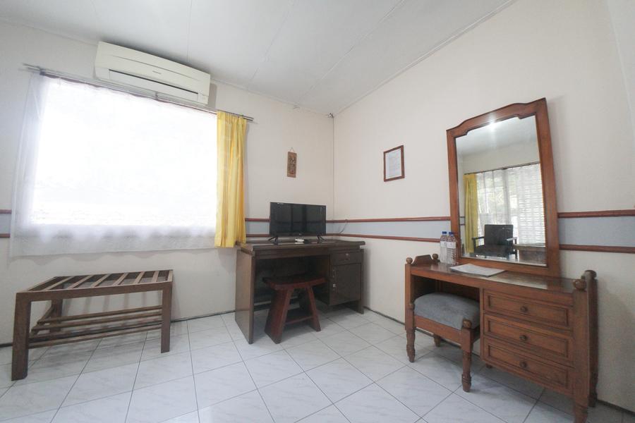 Reddoorz Near Balai Kota Malang Ξενοδοχείο Εξωτερικό φωτογραφία