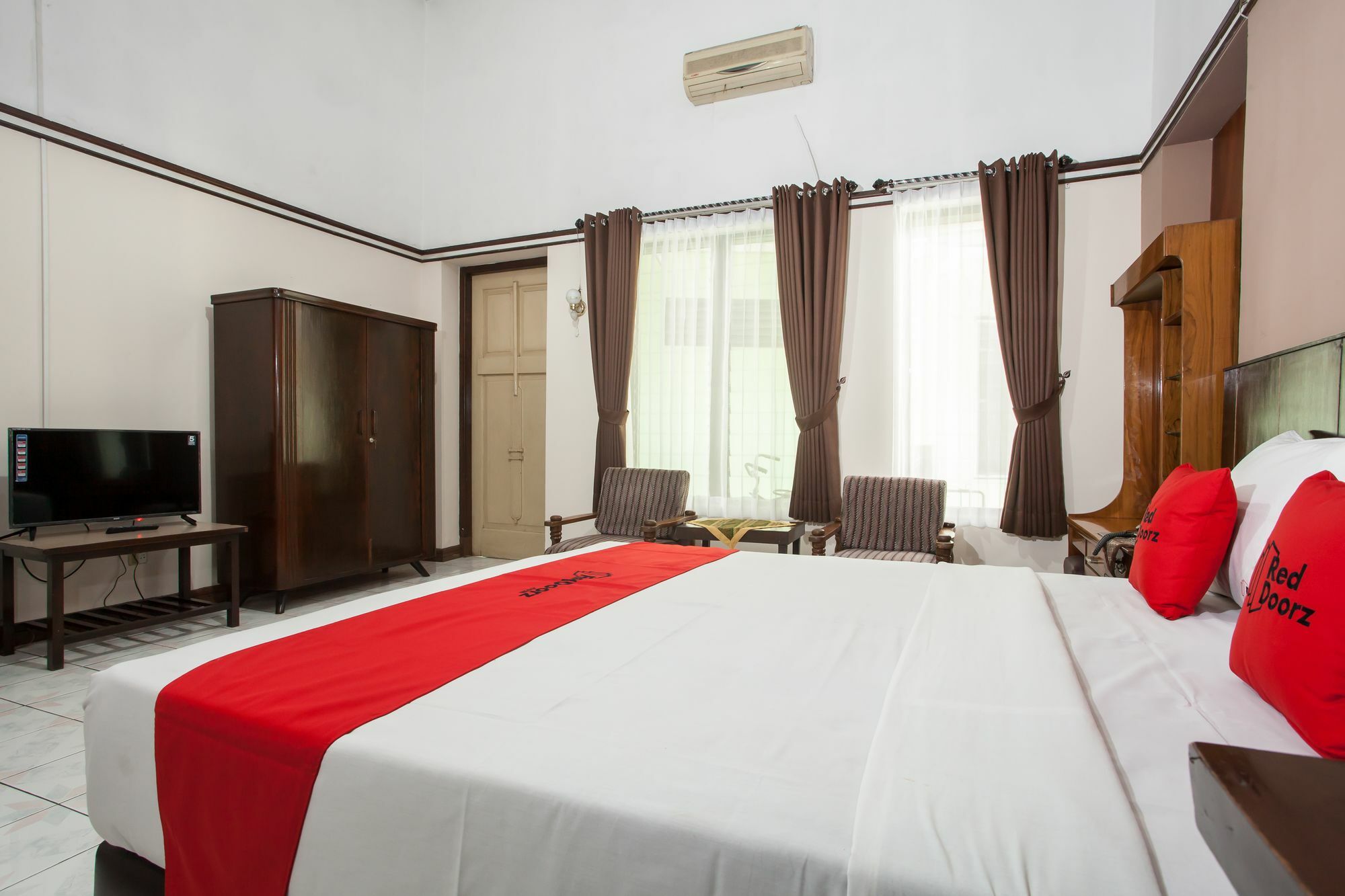 Reddoorz Near Balai Kota Malang Ξενοδοχείο Εξωτερικό φωτογραφία
